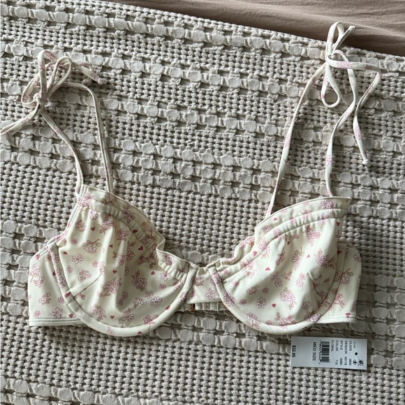 PacSun Other - NEW PacSun Cream and Pink Tie Strap Floral Bikini Top Size M
